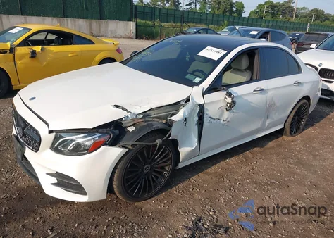 2019 Mercedes-Benz E 300 4Matic из США, поврежденный, VIN WDDZF4KB4KA668110